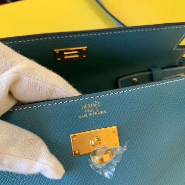 HERM Kelly Classique To Go Wallet In Blue Jean Epsom Calfskin