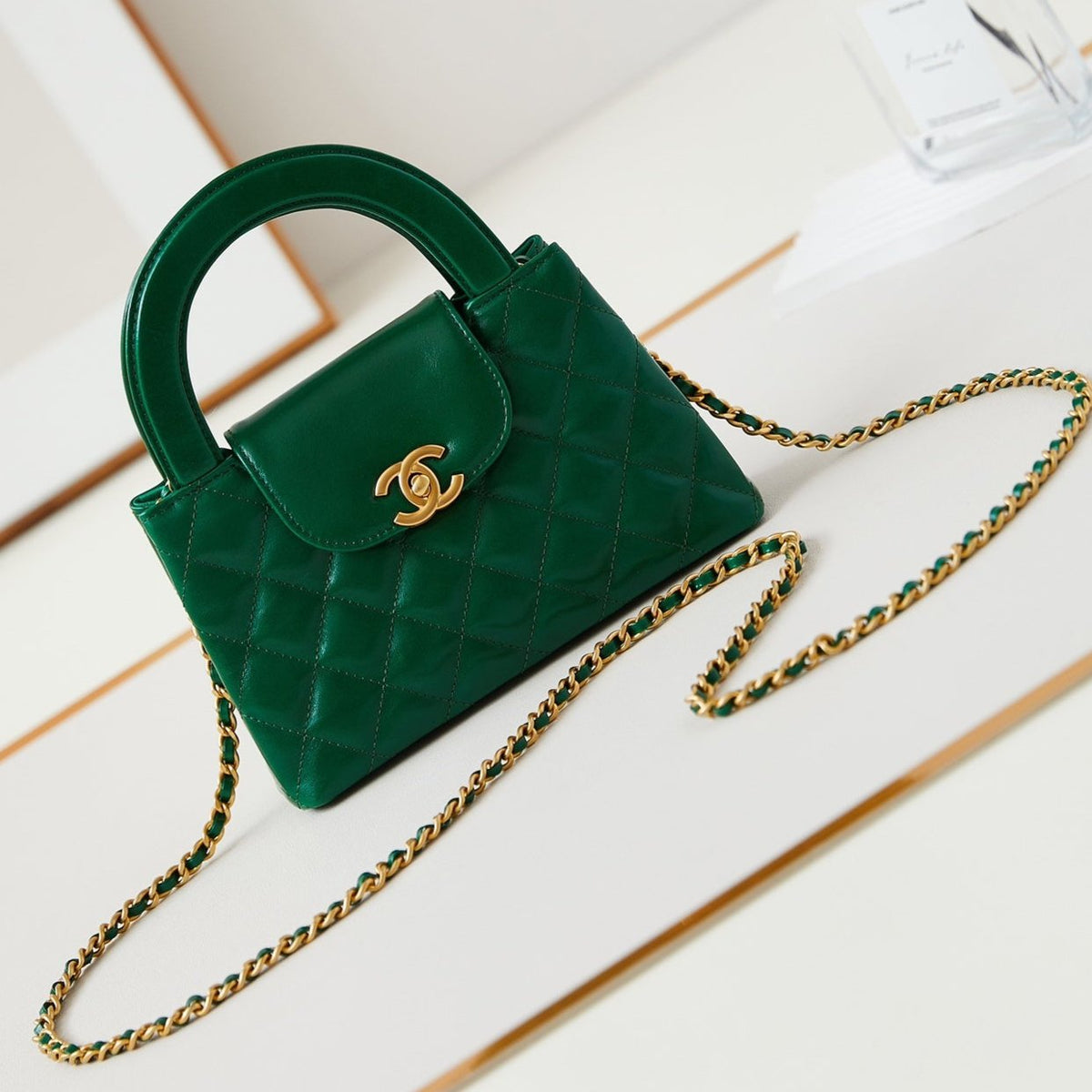 CC KELLY MINI 19 SHOPPING BAG IN GREEN FOREST CALFSKIN