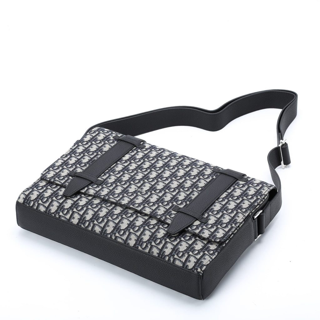 DIO Oblique Messenger Bag