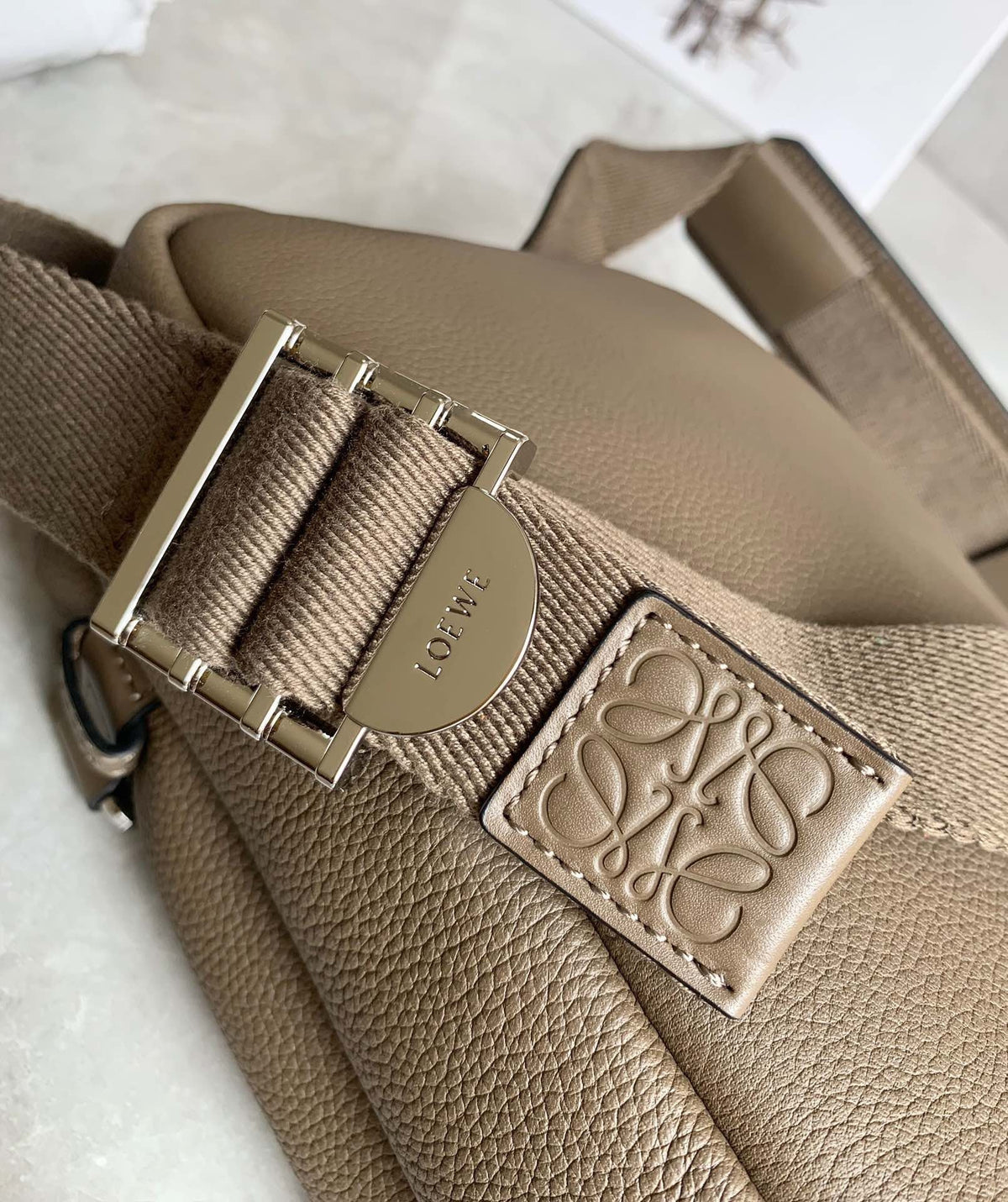 LO Messenger Bag