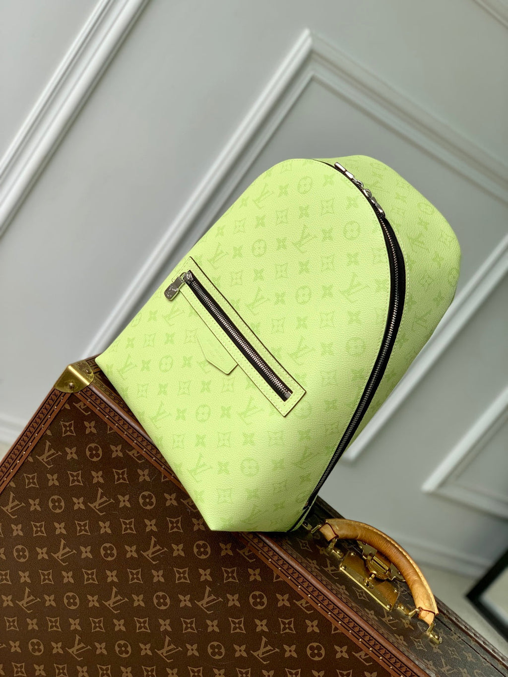 DISCOVERY SLIM BACKPACK 38 IN LEMON YELLOW MONOGRAM ECLIPSE REVERSE CALFSKIN