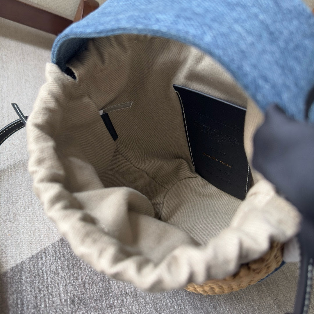 SMALL WOODY BASKET 17 IN NATURAL FIBERS BLUE DENIM BLACK CALFSKIN