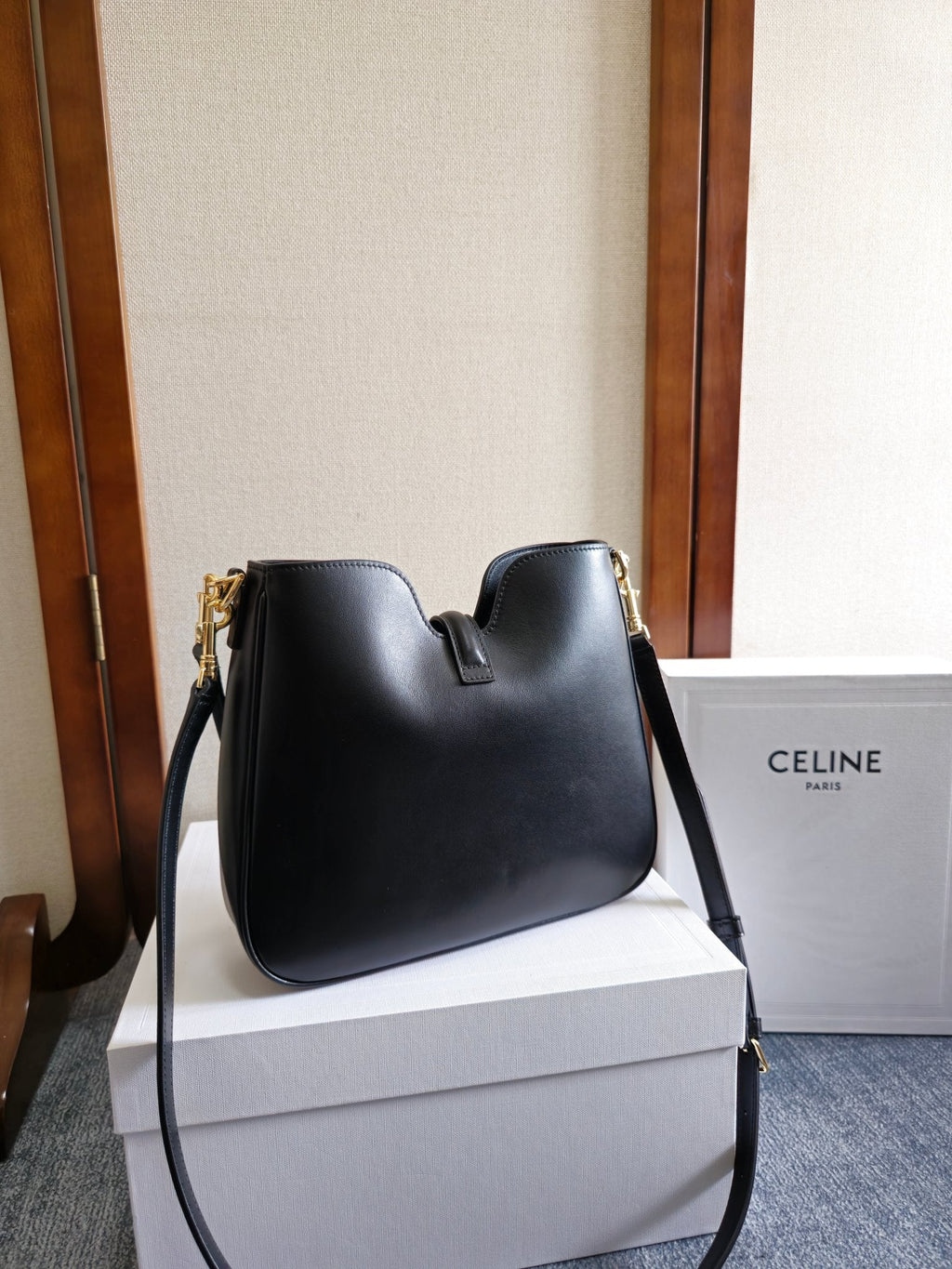 SMALL CAMILLE 16 SOFT BAG 24 IN BLACK SMOOTH CALFSKIN