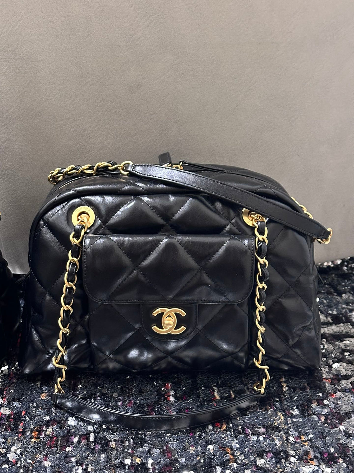 BOWLING BAG 33 IN BLACK SOFT LAMBSKIN GOLD HARDWARE