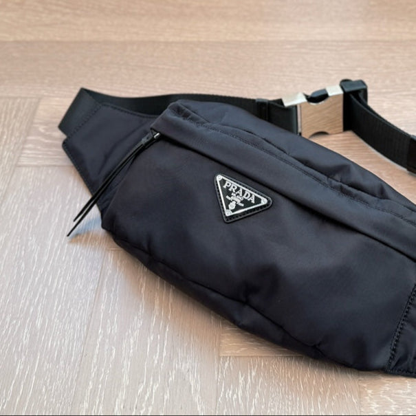 MINI BELT BAG 23 IN BLACK RE-NYLON ADJUSTABLE STRAP