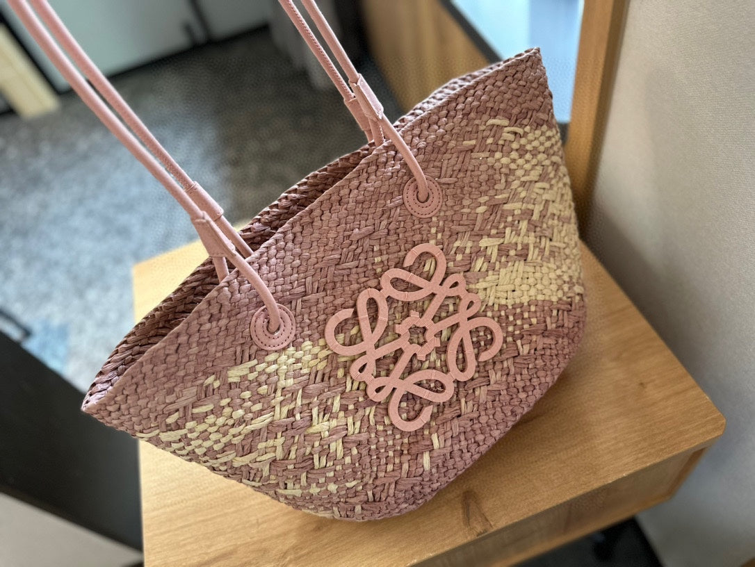 LOE SMALL ANAGRAM BASKET 28 BAG IN TURKISH ROSE IRACA PALM AND CALFSKIN