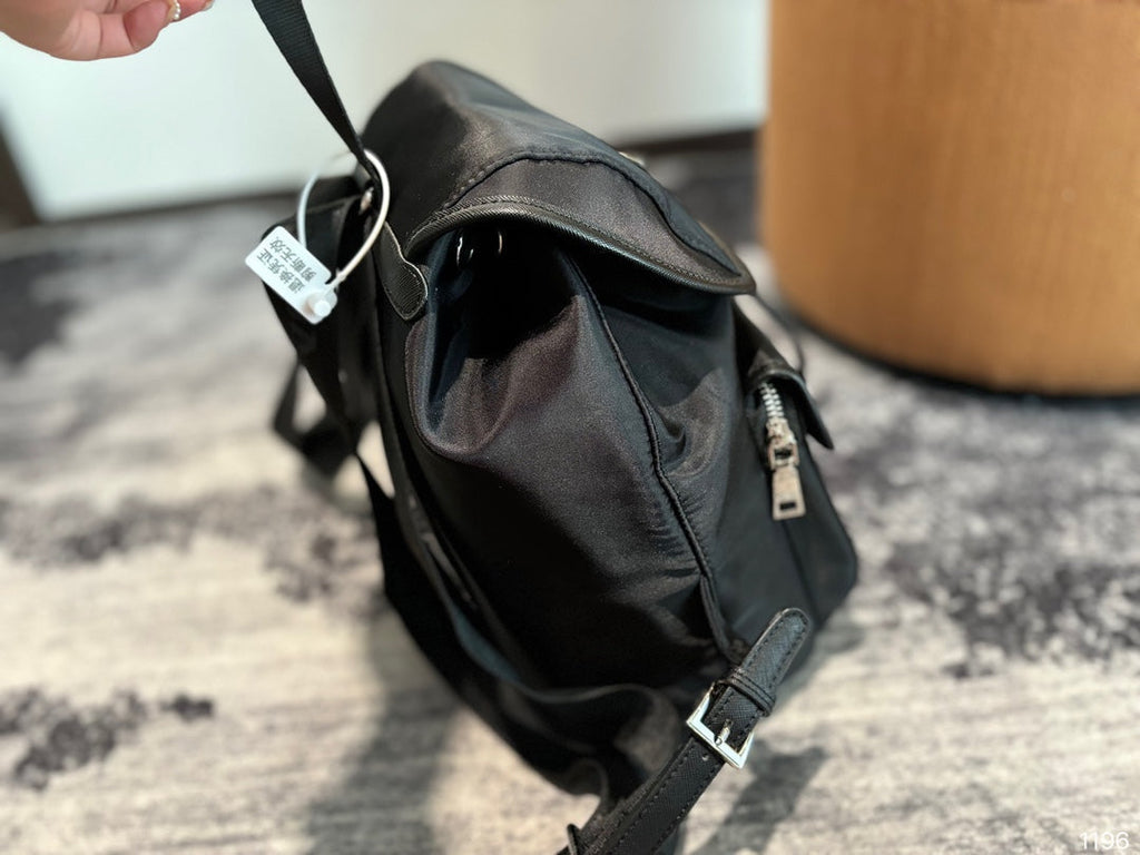 PRA 32 BACKPACK IN BLACK RE-NYLON