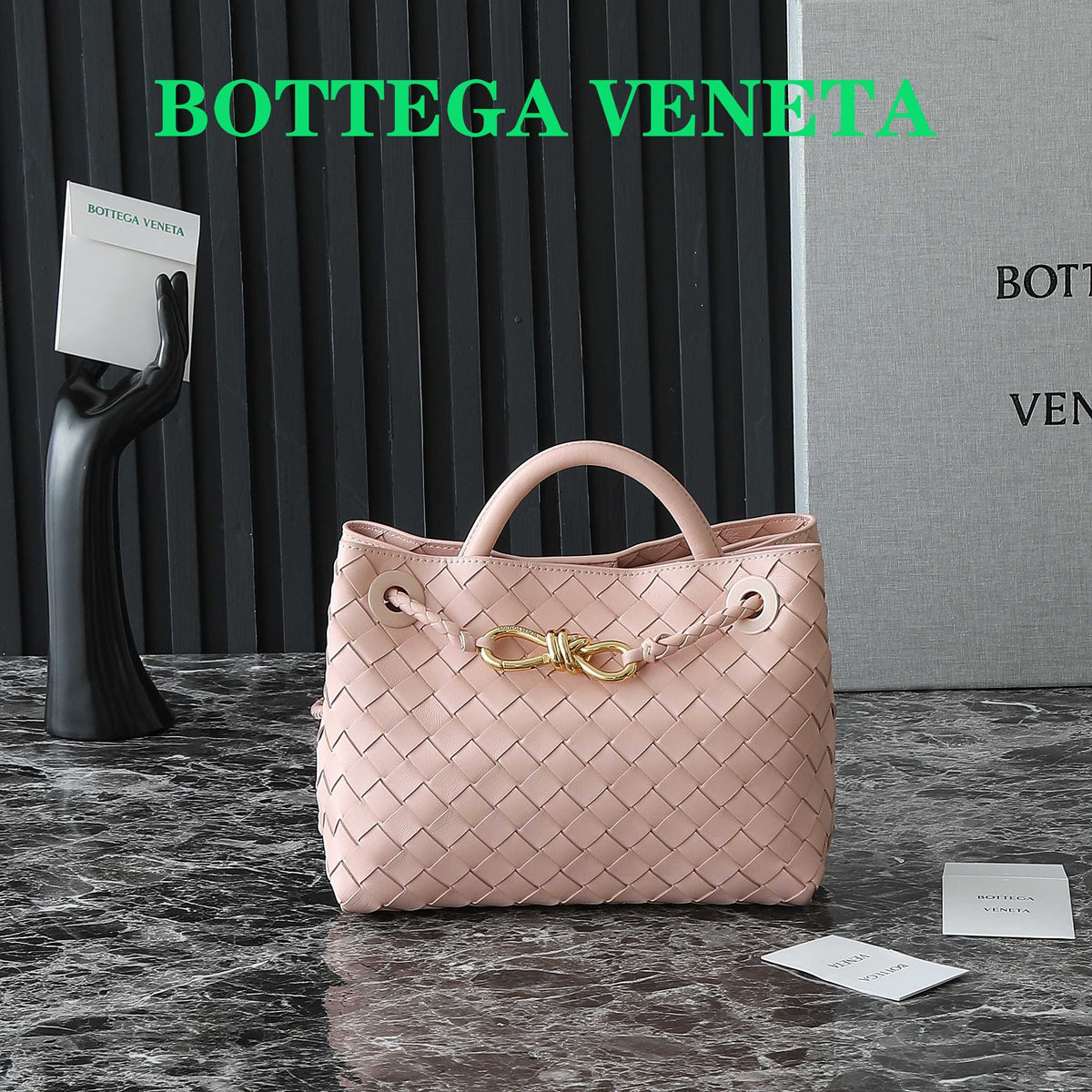 SMALL ANDIAMO 25 IN LIGHT PINK LAMBSKIN
