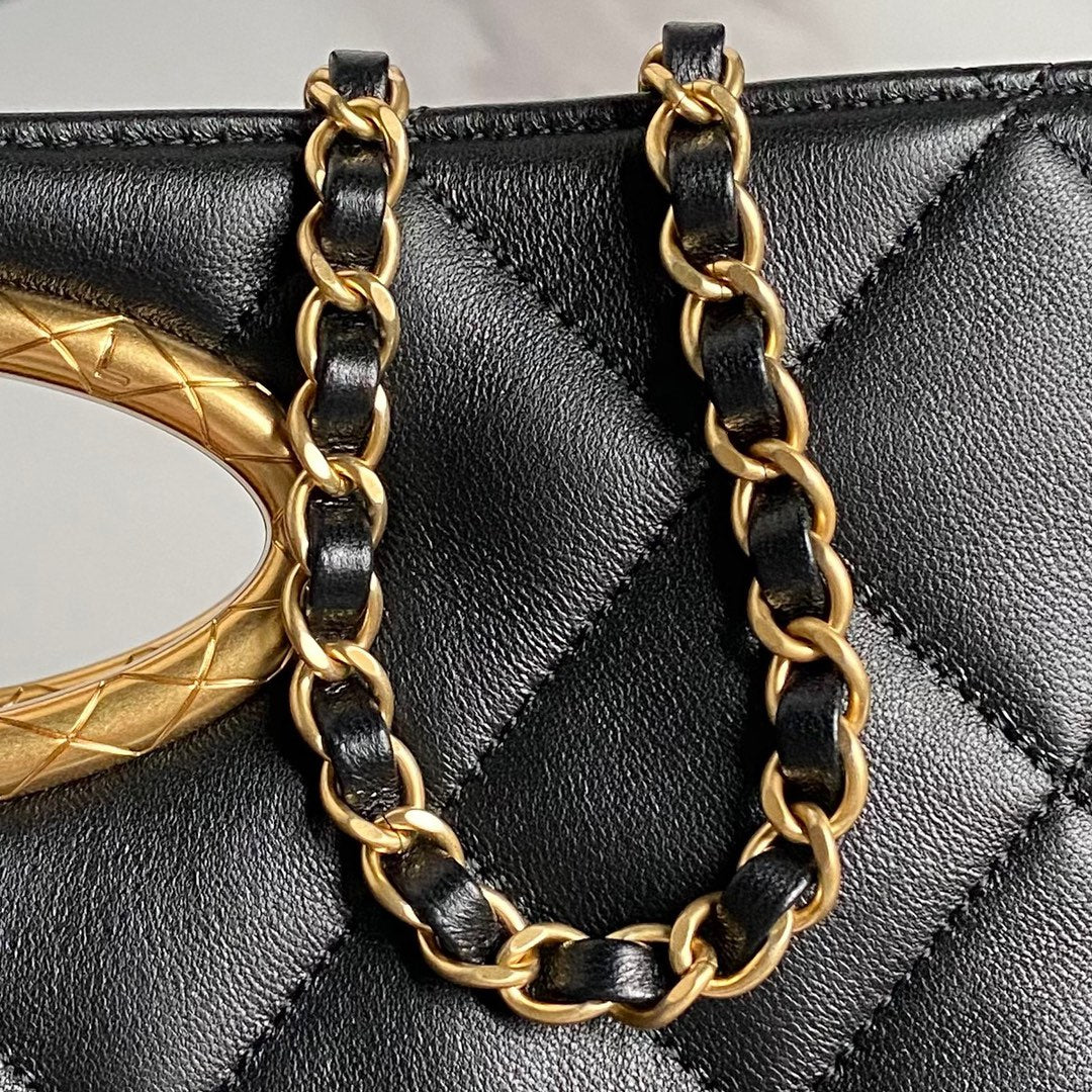 CLUTCH 34 IN BLACK SHEEPSKIN GOLD HARDWARE