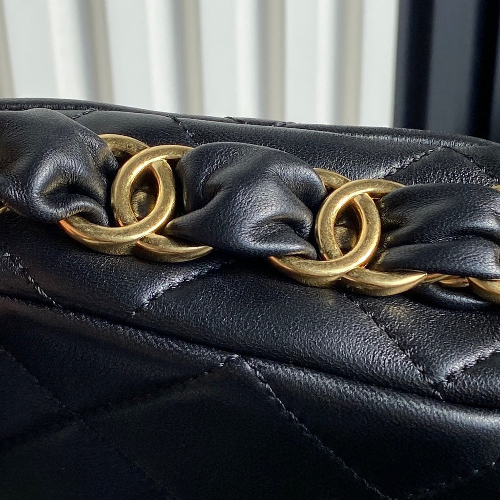 SMALL FLAP BAG 21 IN BLACK CALFSKIN GOLD DOUBLE C THICK CHAIN