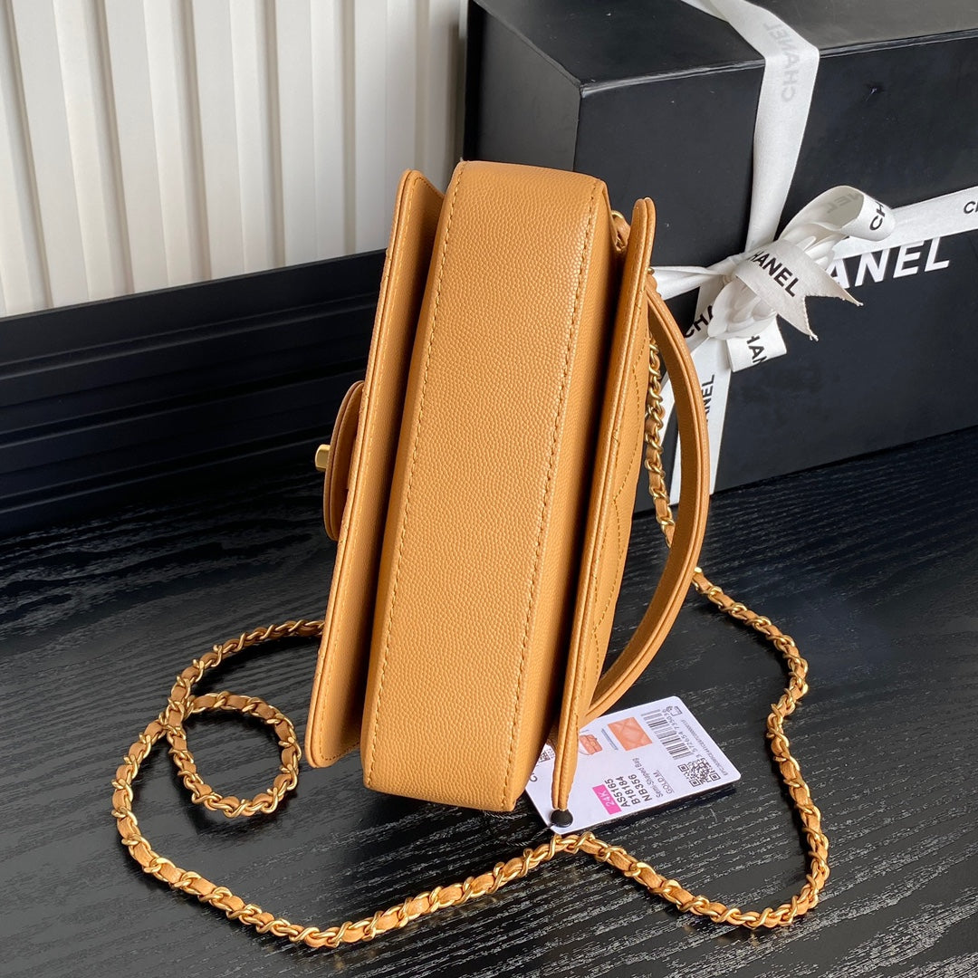 RETRO STYLE FLAP BAG 19 IN RAW SIENNE GRAINED CALFSKIN GOLD HARDWARE