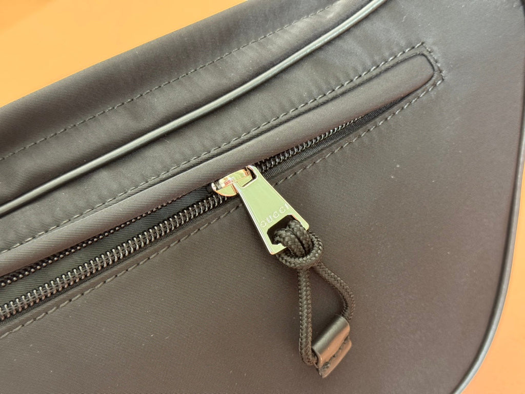 LARGE BELT BAG 34 IN BLACK CANVAS GREEN AND RED WEB DETAIL