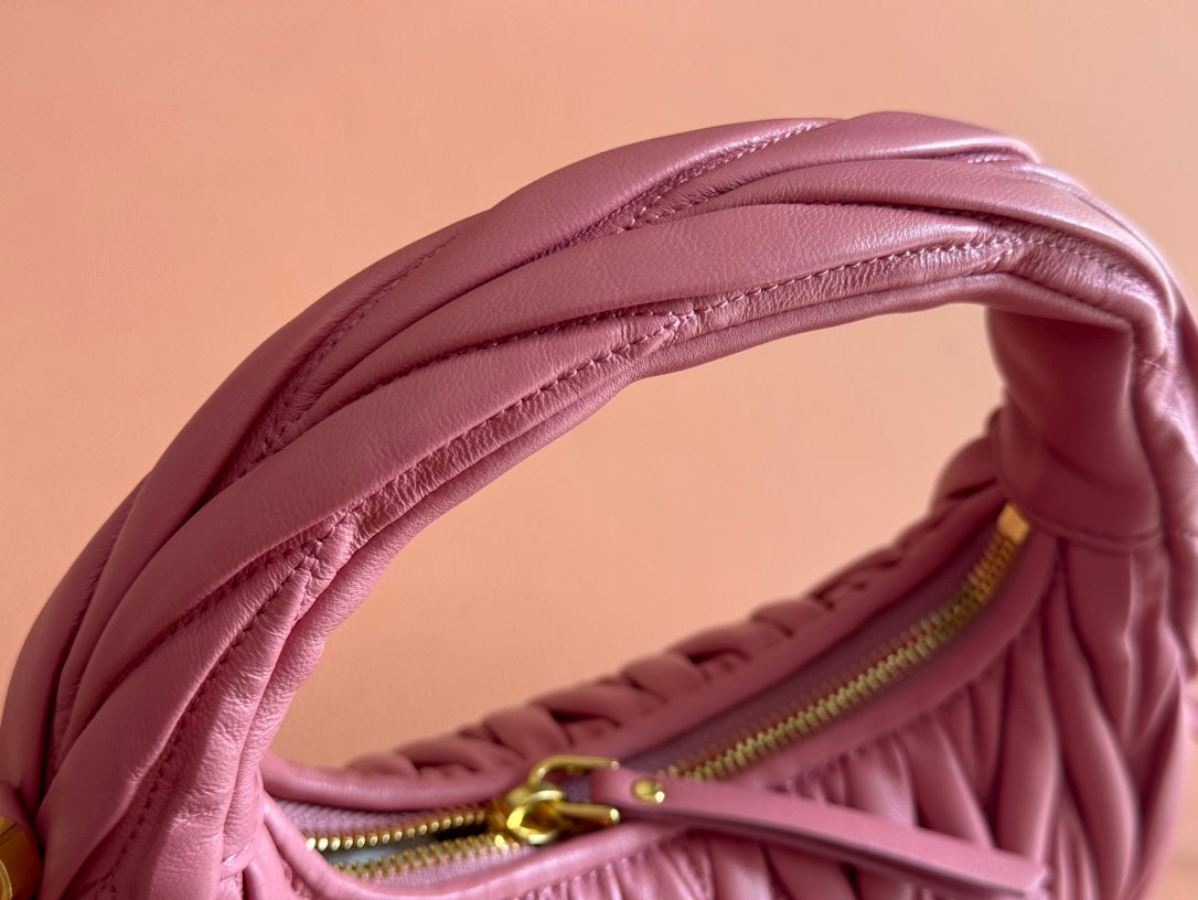WANDER MATELASSÉ HANDBAG 23 IN CONTESSA PINK LAMBSKIN