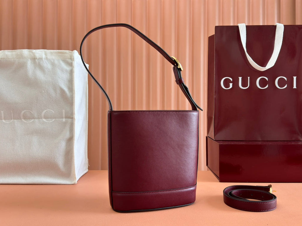73 SMALL BUCKET BAG 20 IN ROSSO ANCORA RED SMOOTH CALFSKIN