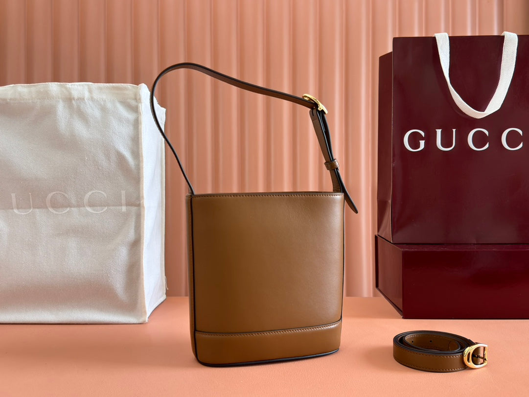 73 SMALL BUCKET BAG 20 IN BROWN SMOOTH CALFSKIN