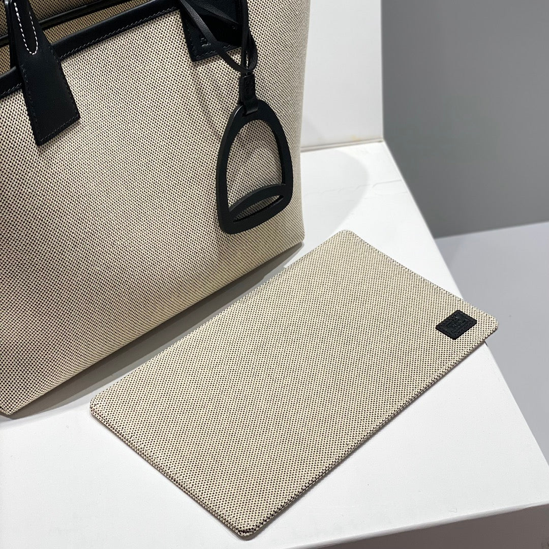 STEEPLE 28 BAG IN OFF-WHITE H CANVAS AND BLACK SWIFT CALFSKIN