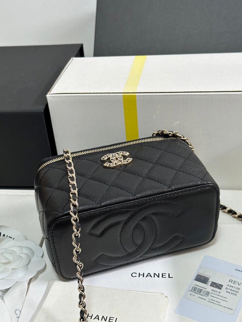 VANITY CASE 17 CRYSTAL STUDDED LOGO IN BLACK CALFSKIN GOLD HARDWARE
