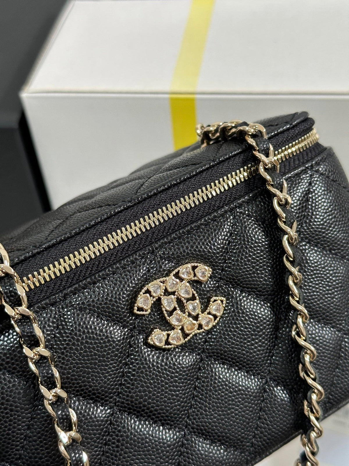 VANITY CASE 17 CRYSTAL STUDDED LOGO IN BLACK CALFSKIN GOLD HARDWARE