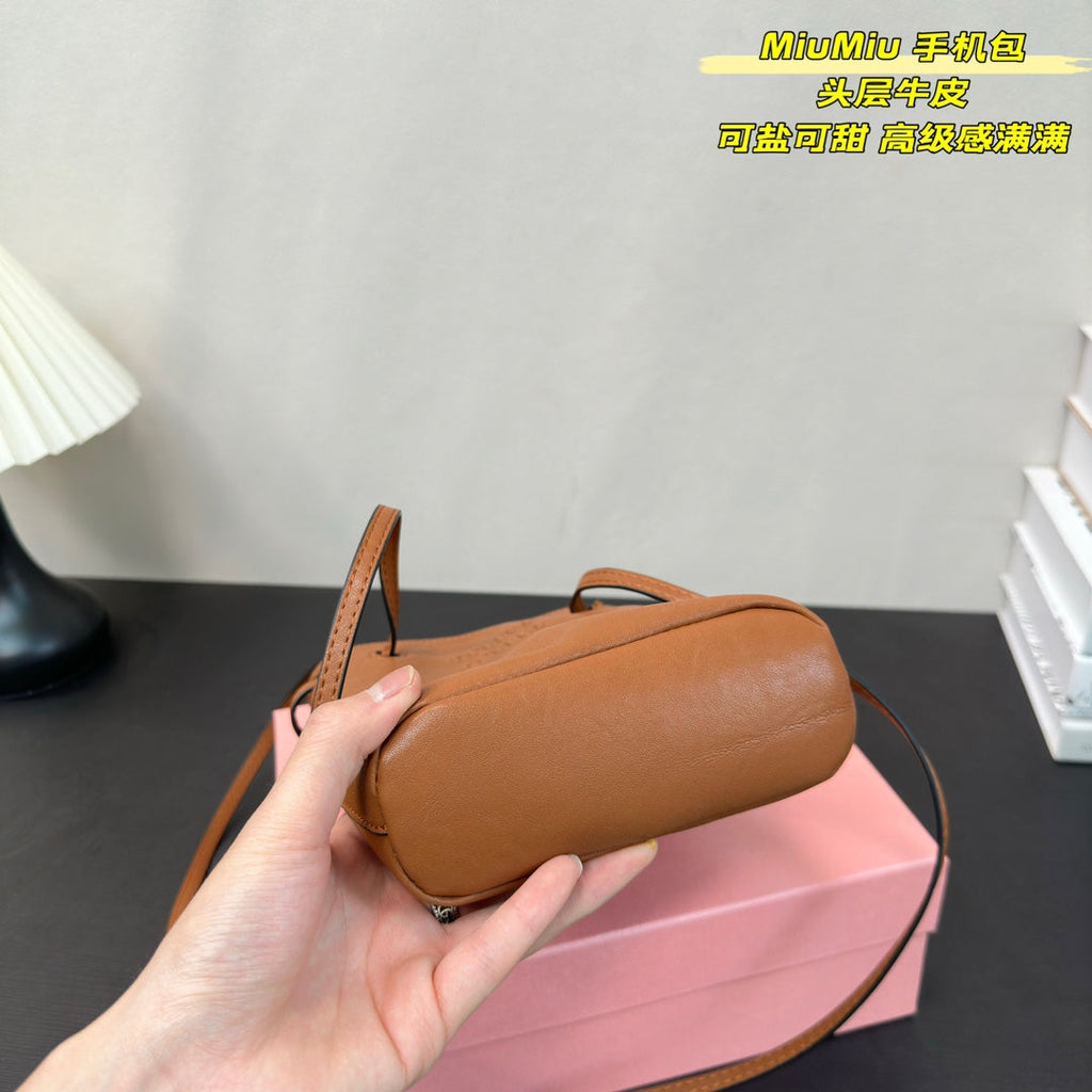 PHONE BAG 15 IN CINNAMON BROWN CALFSKIN